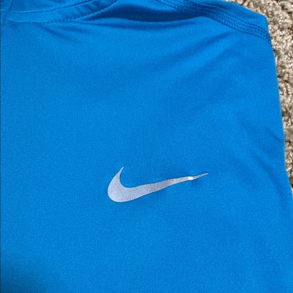 Nike | Quarter-Zip Dri- Fit Pullovers (2) - Picture 3 of 16